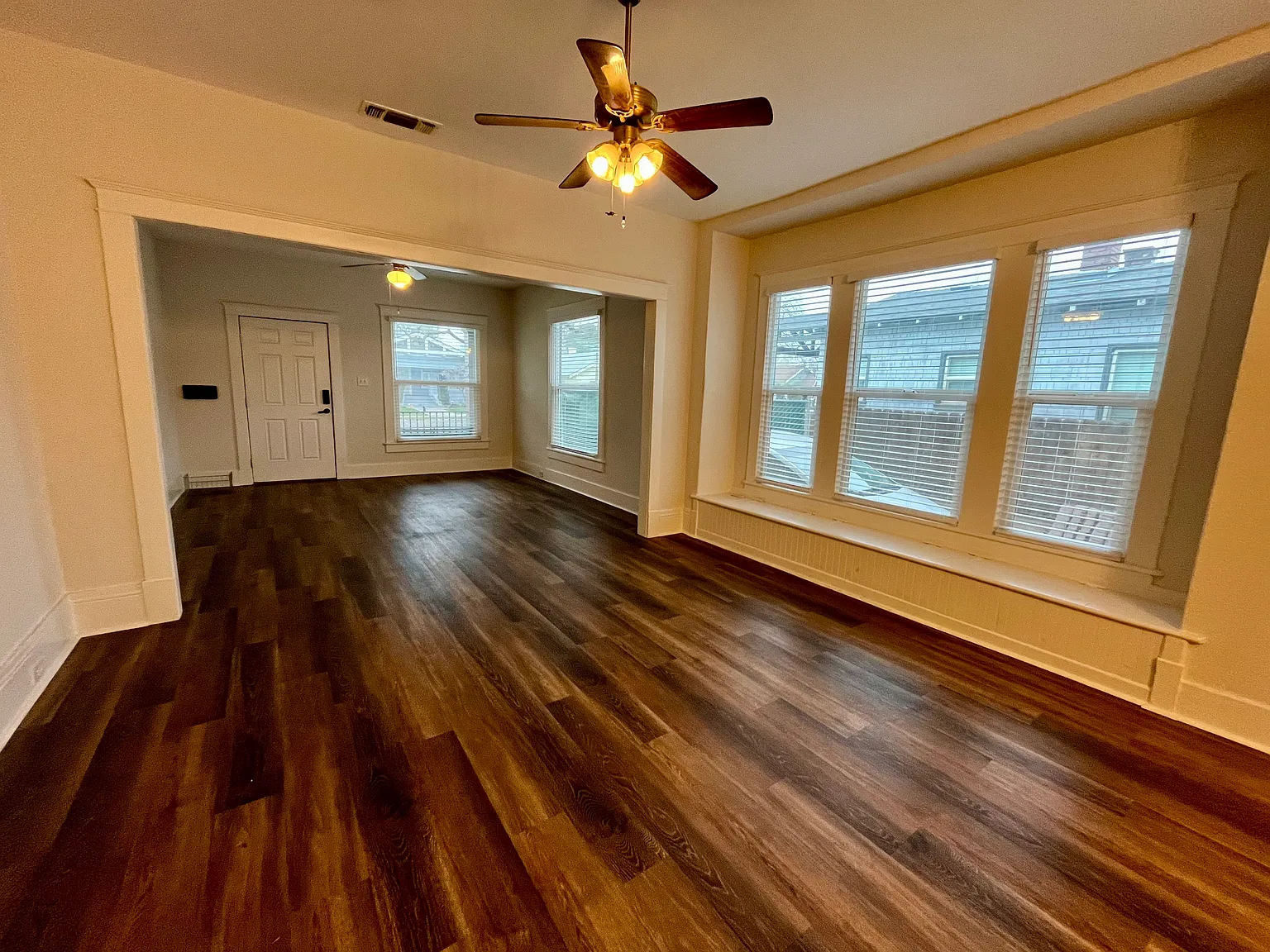 720 E Dudley Ave — Photo 3