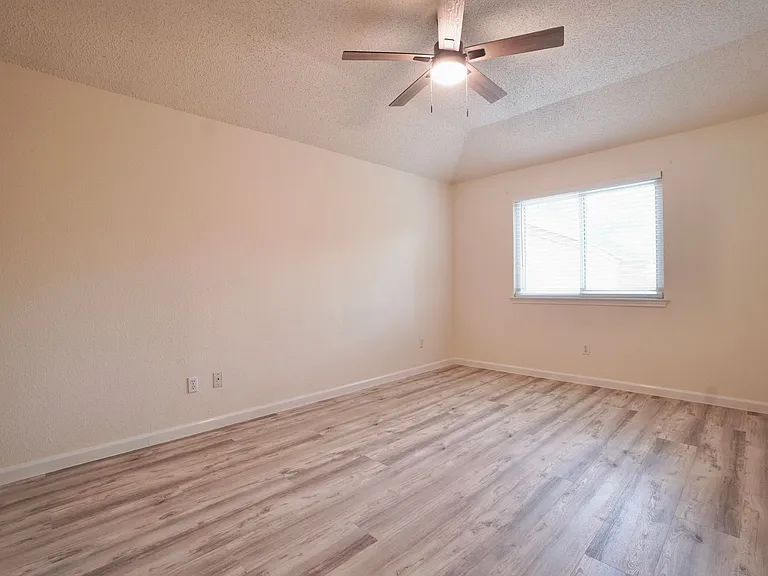 13102 Staton Dr — Photo 14