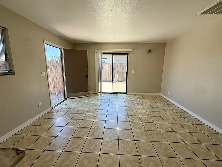 5716 E 23rd St #3 — Photo 8
