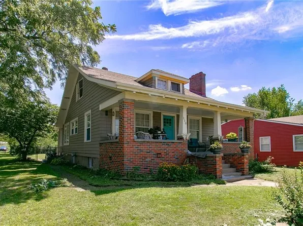 110 N Taylor St, Pleasant Hill, MO 64080