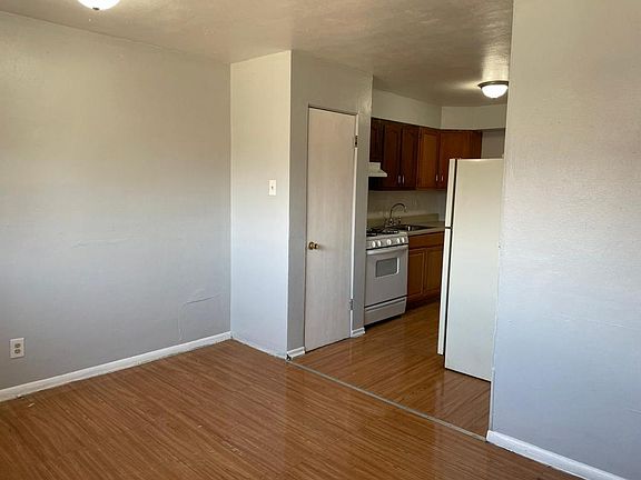 4th image of 3852 Eichelberger St
