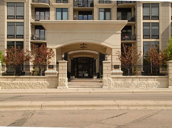 5th image of 500 Grant St E #704