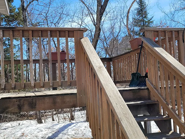 1013 Donald Ave SE — Photo 11