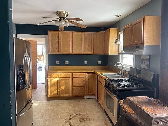 3rd image of 114 Piper Rd