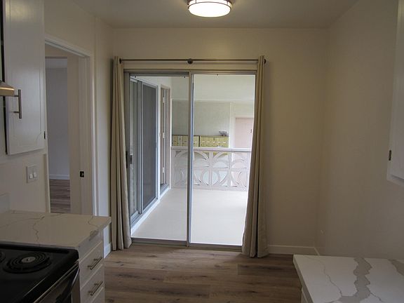 5th image of 525 E Arrellaga St