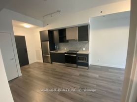 405 Dundas St W