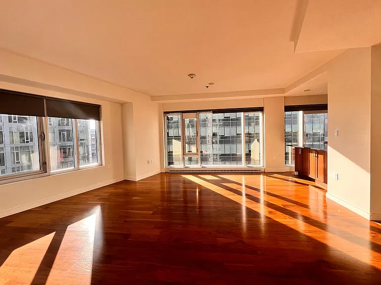 100 Exchange St #806 — Photo 2