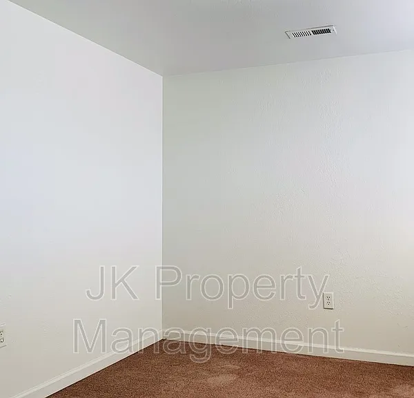 4000 Ella Ave #1 — Photo 9