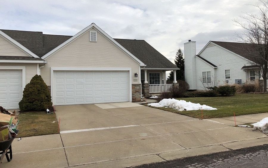 1st image of 3251 Chamberlain Cir
