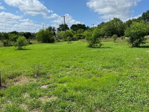 548 Houston, Kenedy, TX 78119