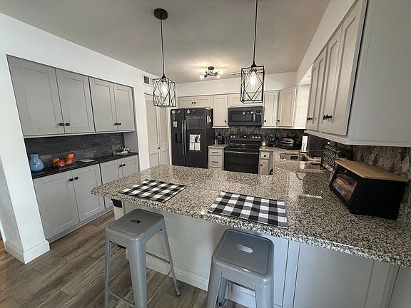 4th image of 1662 Herault Pl