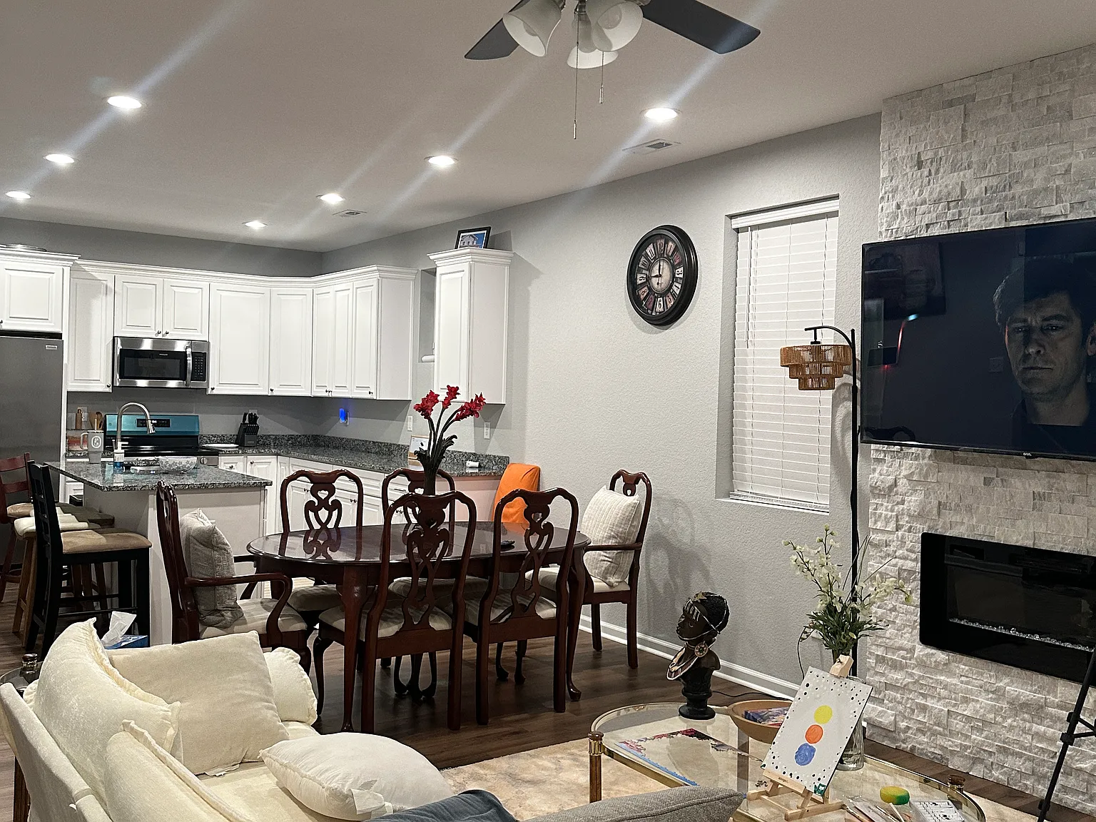 920 Lexington St — Photo 3