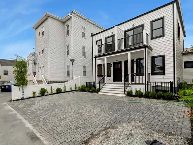 140 Pearl St #A — Photo 26