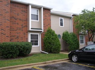 1325 E Wyndham Cir APT 104, Palatine, IL 60074