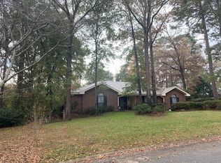 106 Shadowood Dr, Warner Robins, GA 31088