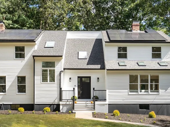 95 Country Club Rd, Dedham, MA 02026