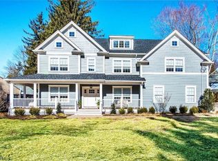 35 Beechwood Dr, Morristown, NJ 07960