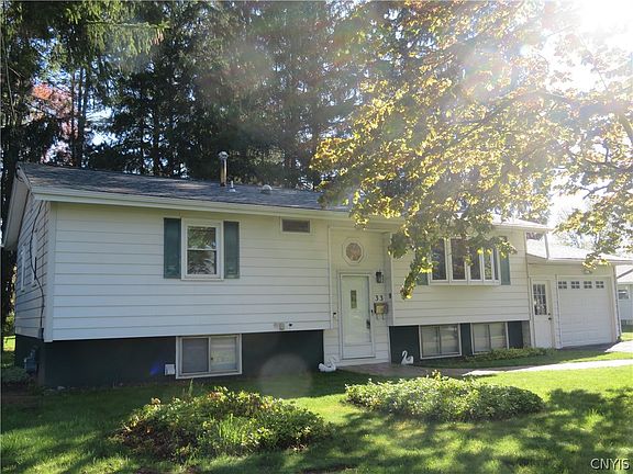 3rd image of 33 Perimeter Rd
