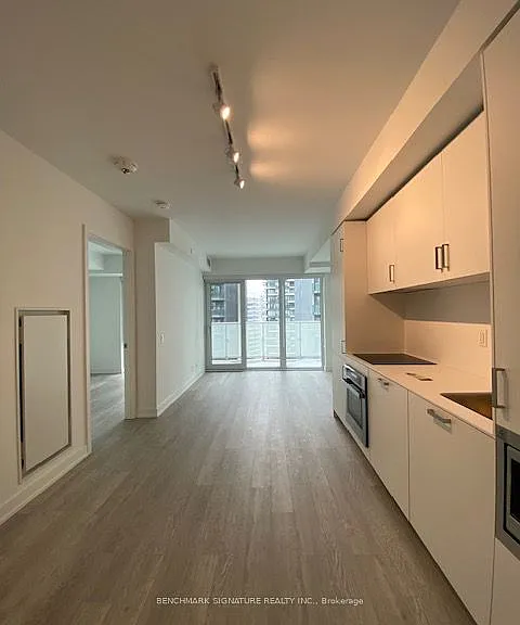 88 Queen St E #2515 — Photo 5