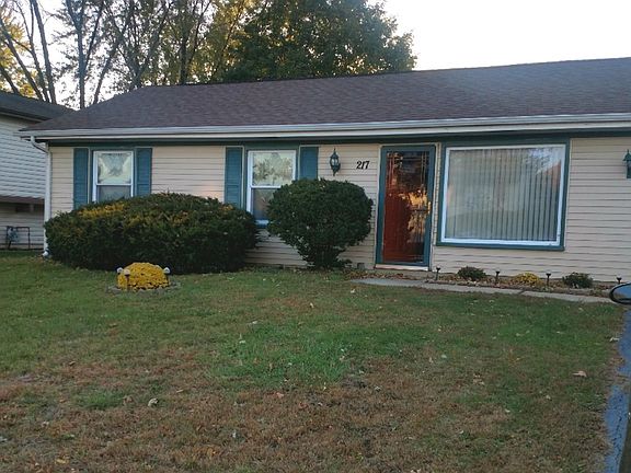 2nd image of 217 Lexington Dr