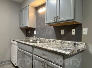 941 Washington St APT 4, Lincoln, NE 68502