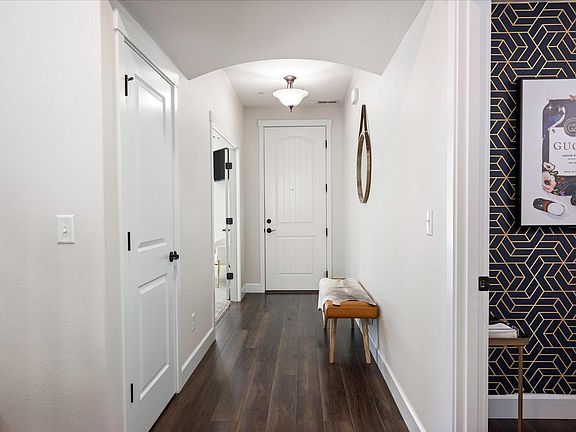 3rd image of 4368 Corvina St