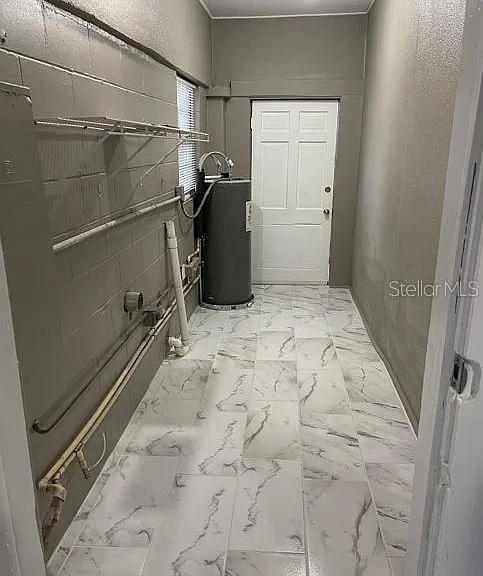 590 S Broadway Ave — Photo 6