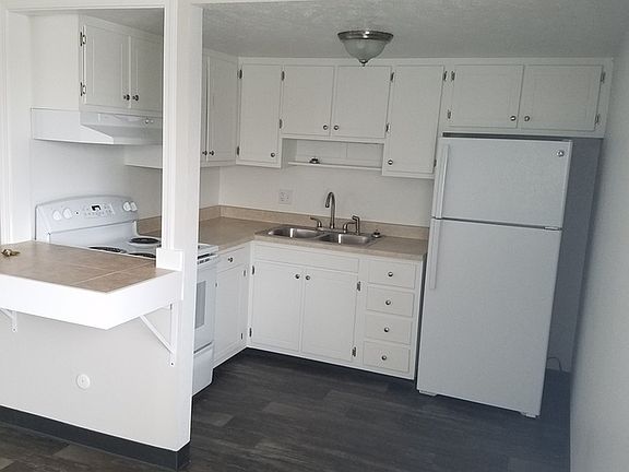 5th image of 520 W Spruce St APT B304