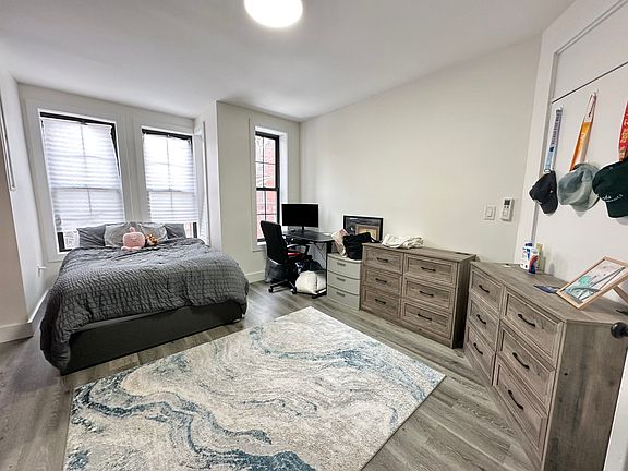 2nd image of 716 Sackett St APT 2R