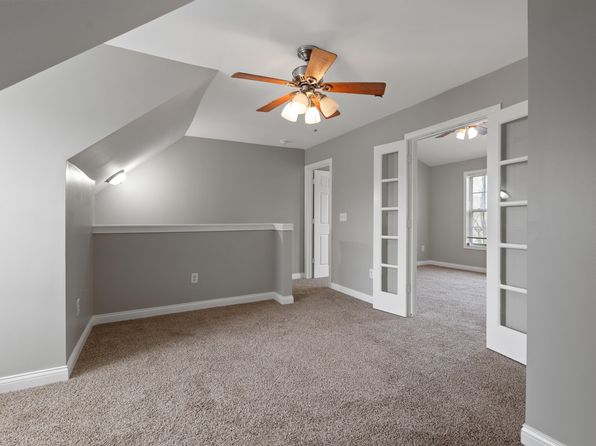 lexington-kentucky-446956486 picture