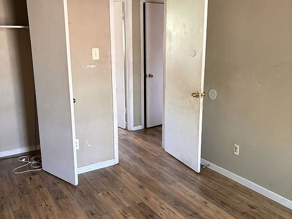 4th image of 3791 Windermere Rd