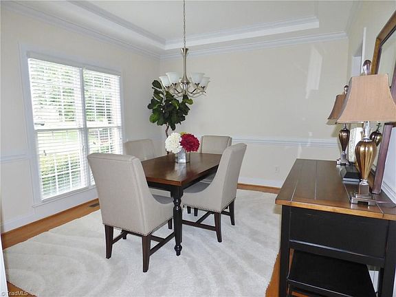 3rd image of 6096 Pleasant Field Dr