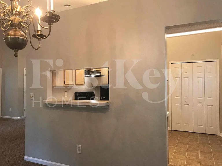 7852 Catskills Ct — Photo 20