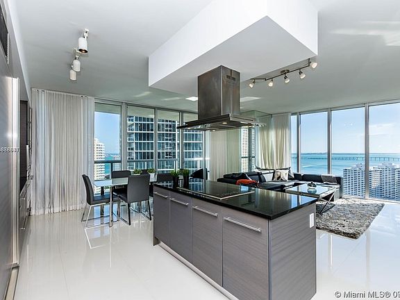 3rd image of 485 Brickell Ave APT 2710