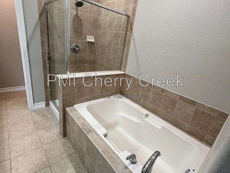 9256 Kornbrust Dr — Photo 32