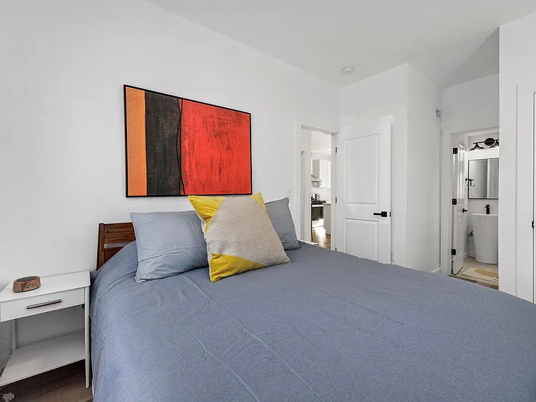 404 N Grant Ave — Photo 2