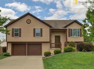 5766 Belmont Dr, Shawnee, KS 66226