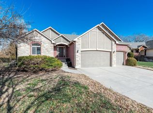 2246 E Tall Tree Cir, Derby, KS 67037