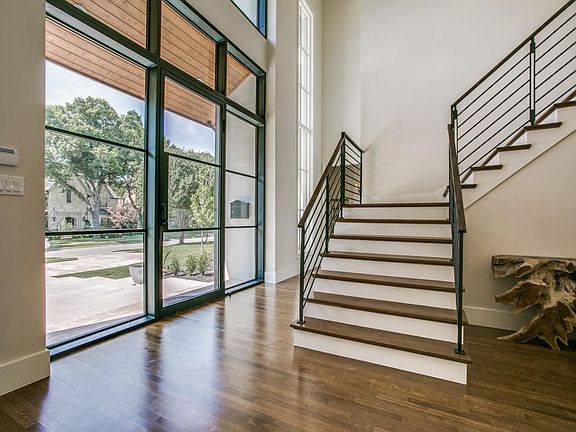 3rd image of 3208 Wentwood Dr