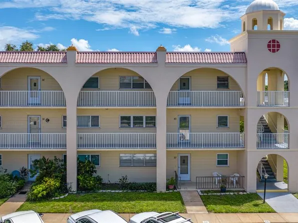2258 WORLD PARKWAY BOULEVARD W #40, CLEARWATER, FL 33763