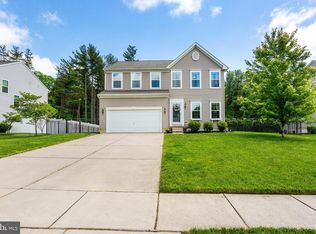 7 Erik Ct, Sicklerville, NJ 08081