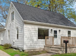 516 Whitney Ave, Winthrop Harbor, IL
