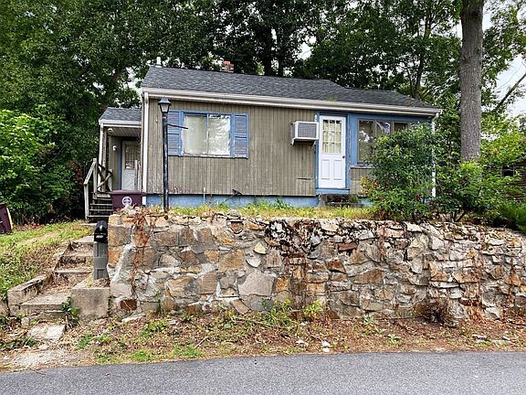 2nd image of 42 Lake View Rd
