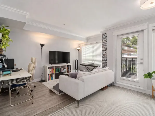 2229 Atkins Ave #104, Pt Coquitlam, BC V3C 0H2