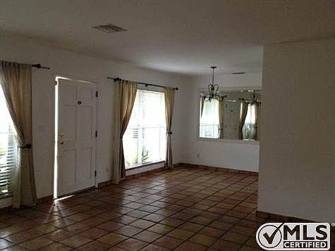 4th image of 1211 SE 10th St