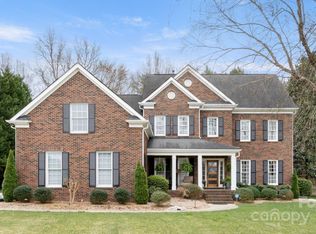 518 Streamside Ln, Waxhaw, NC 28173