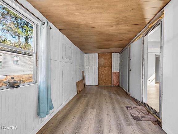 3rd image of 1758 Balsam Drive SW