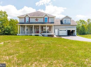 64 Sunflower Dr, Kearneysville, WV 25430