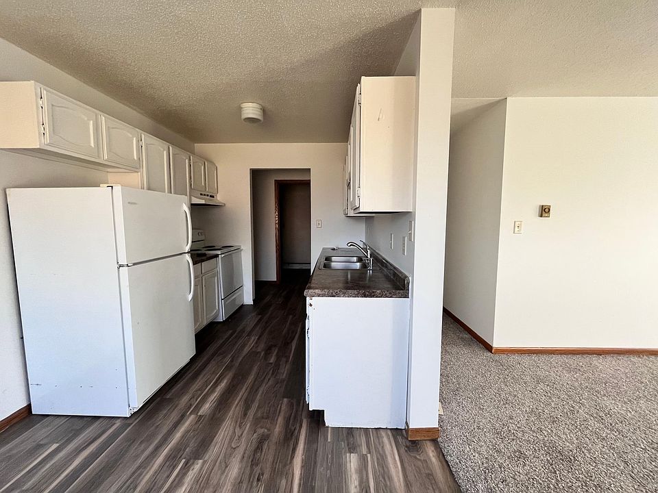 1st image of 2605 S 17th St #8