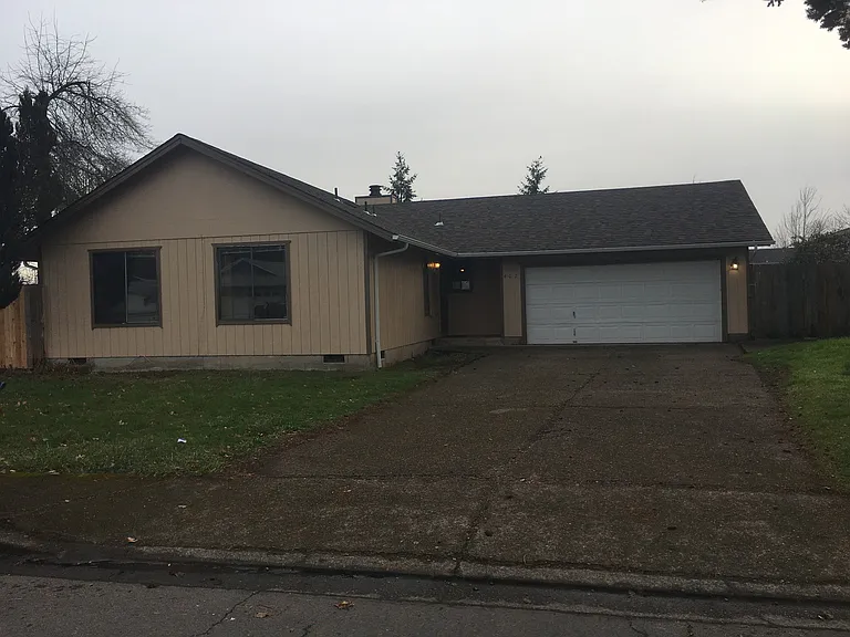 407 S St — Photo 1
